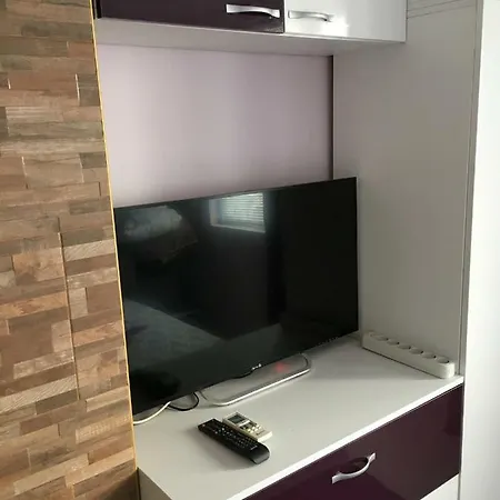 Lazur Daire Burgaz